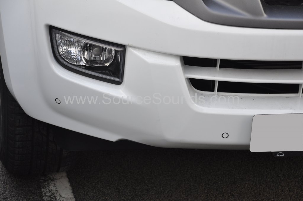 Isuzu D-Max 2014 parking sensor upgrade 004