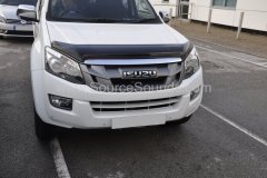 Isuzu D-Max 2014 parking sensor upgrade 001