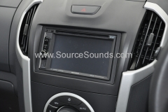 Isuzu DMax 2014 reverse camera upgrade 006