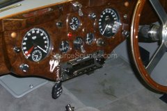 Jaguar_Oldresized(1)_Car_Audio_Sheffield_Source_Sounds4