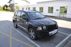 Jeep Compass 2008 DAB stereo upgrade 001