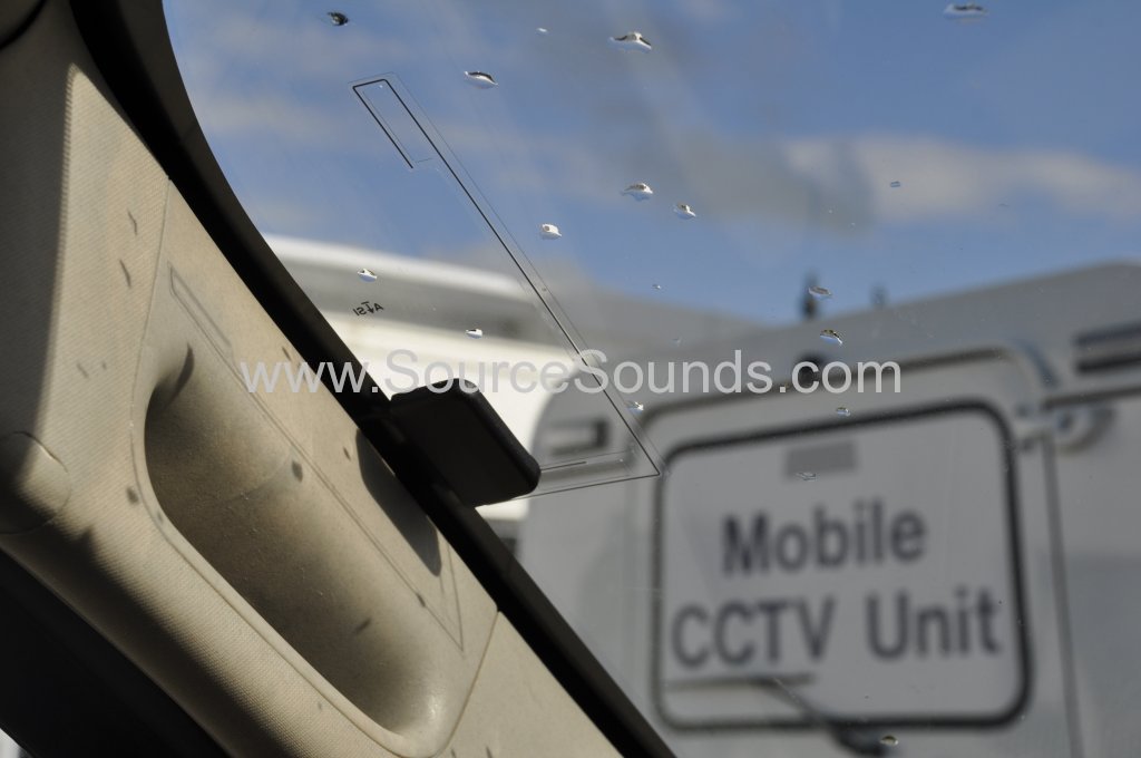 Jeep Grand Cherokee 2006 DAB upgrade 008