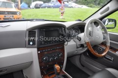 Jeep Grand Cherokee Overlander 2007 iPod interface 002