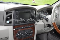 Jeep Grand Cherokee Overlander 2007 iPod interface 003