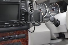 Jeep Grand Cherokee Overlander 2007 iPod interface 004