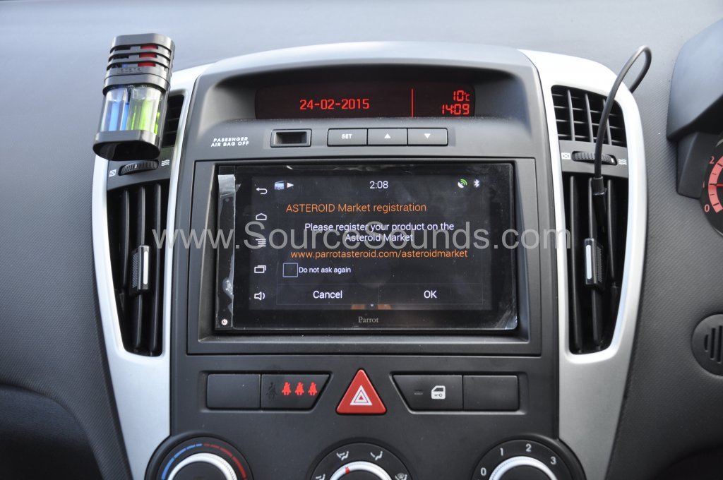 Kia Ceed 2011 parrot asteroid smart upgrade 005