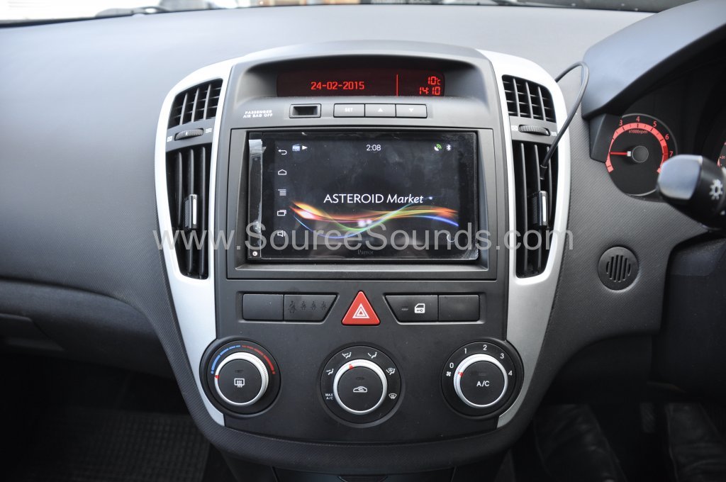 Kia Ceed 2011 parrot asteroid smart upgrade 006
