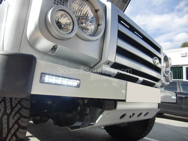 landrover-defender-110-2011-white-screens-002 landrover-defender-110-2011-white-screens-002