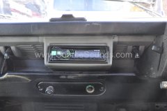 Landrover Defender 1995 stereo upgrade 003