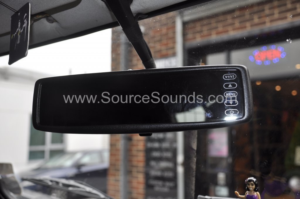 Landrover Defender 1998 reverse camera upgrade 003