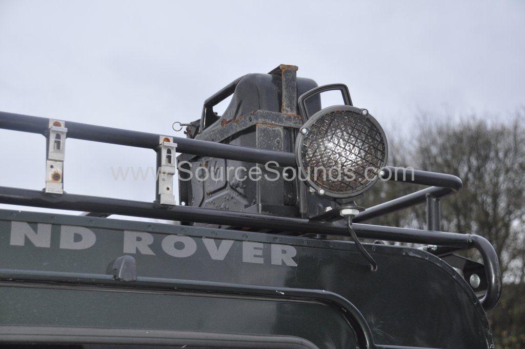 Landrover Defender audio upgrade 003