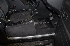 landrover-defender-2008-audio-upgrade-007