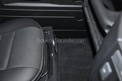 landrover-defender-2008-audio-upgrade-010