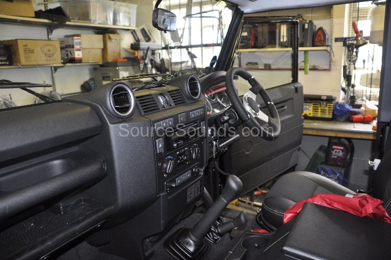landrover-defender-2008-navigation-upgrade-004 landrover-defender-2008-navigation-upgrade-004