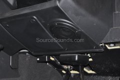 landrover-defender-2010-audio-upgrade-003