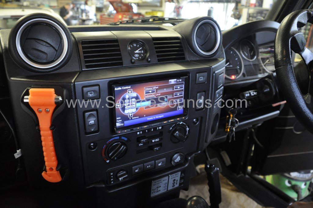 Landrover Defender 2010 DAB upgrade 006