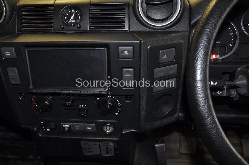 landrover-defender-2010-navigation-upgrade-006