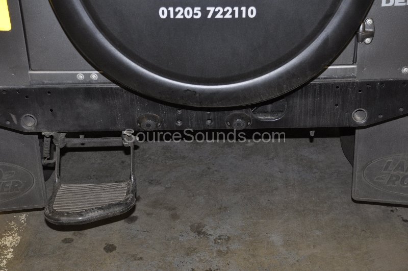 landrover-defender-2010-parking-sensor-upgrade-004