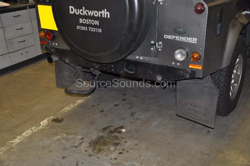 landrover-defender-2010-parking-sensor-upgrade-005 landrover-defender-2010-parking-sensor-upgrade-005