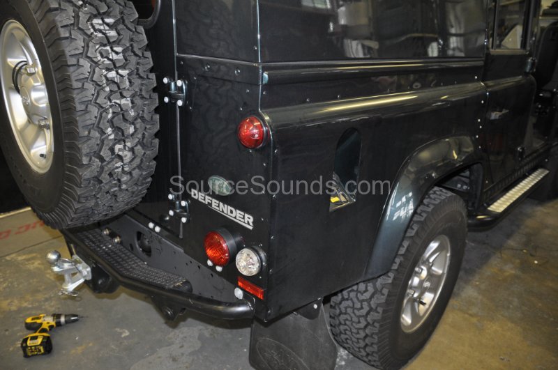 landrover-defender-2012-rear-parking-sensors-003