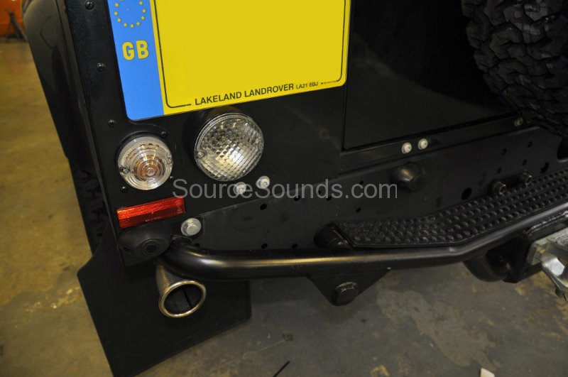 landrover-defender-2012-rear-parking-sensors-005