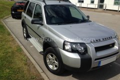 Landrover Freelander 2005 Parrot asteroid smart upgrade 001