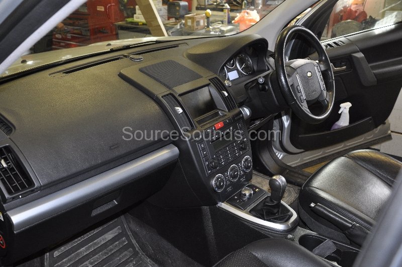 landrover-freelander-2-2007-navigation-upgrade-003