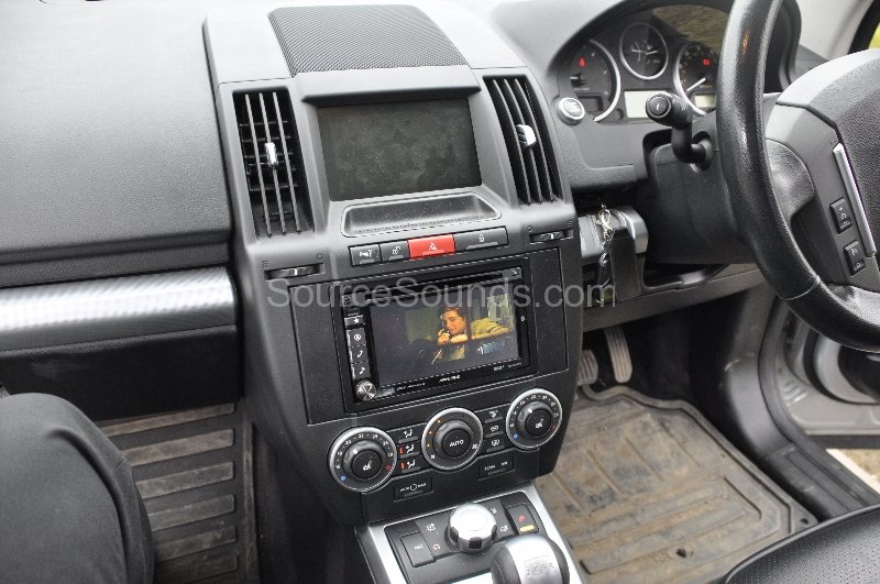 landrover-freelander-2-2007-navigation-upgrade-004
