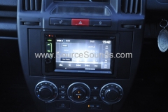 Landrover Freelander 2 2009 DAB upgrade 004