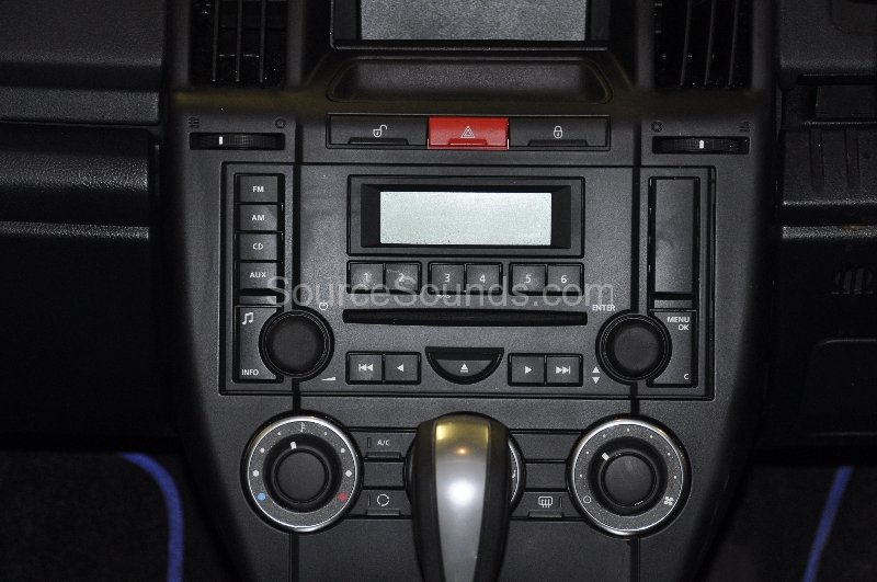 landrover-freelander-2-2012-double-din-navigation-upgrade-003