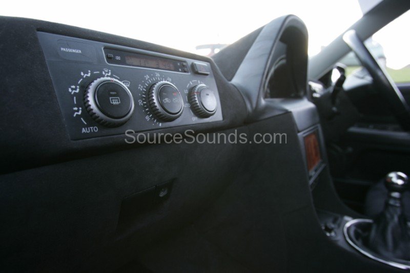 Lexus_IS200_Grantresized_Car_Audio_Sheffield_Source_Sounds10