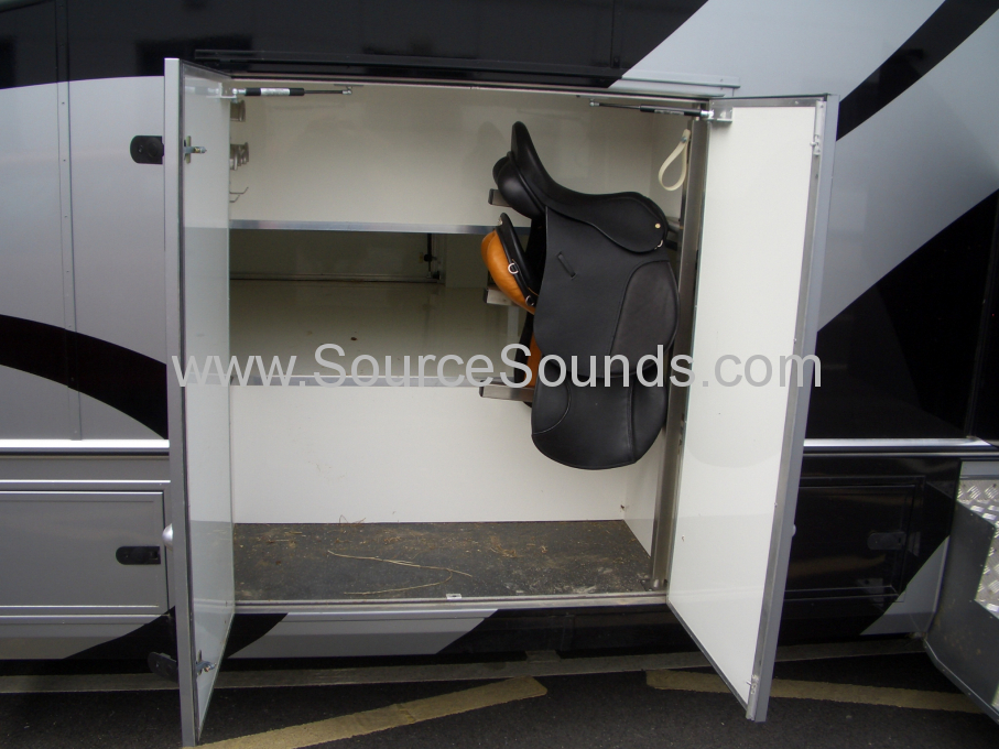 MAN 2006 Horse Box Audio Upgrade 003