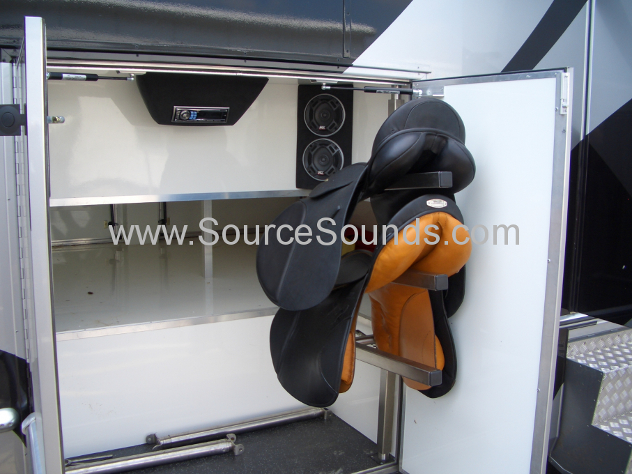 MAN 2006 Horse Box Audio Upgrade 006