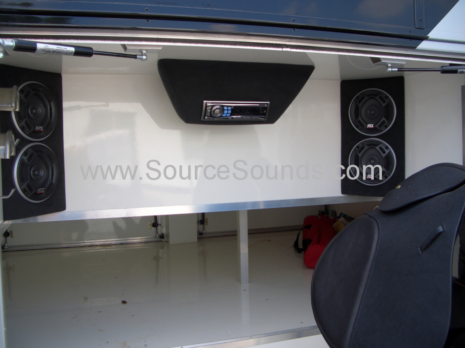 MAN 2006 Horse Box Audio Upgrade 009