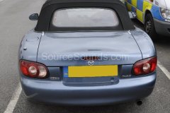 maxda-mx5-2005-stereo-upgrade-002