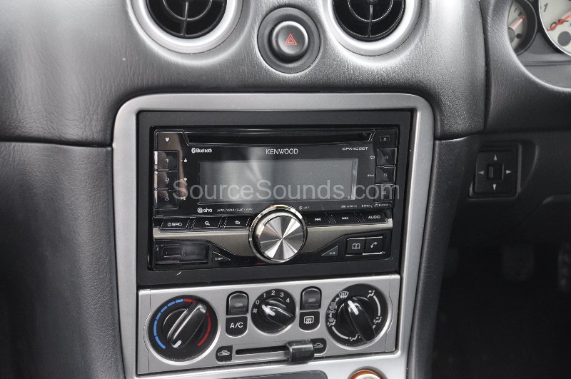 maxda-mx5-2005-stereo-upgrade-004