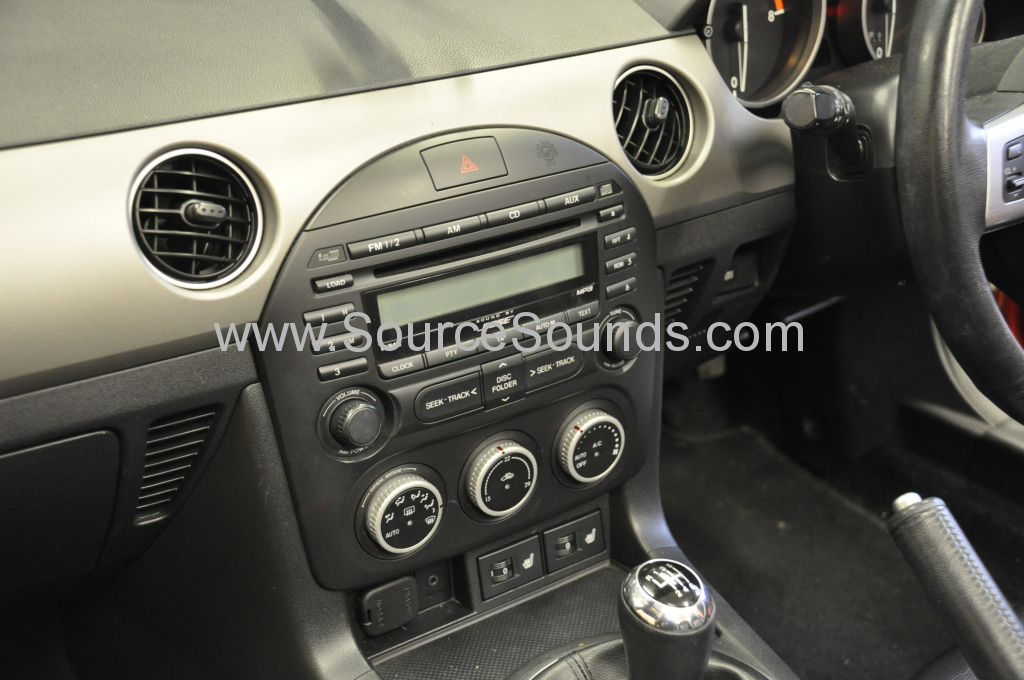 Mazda MX5 2010 DAB upgrade 003