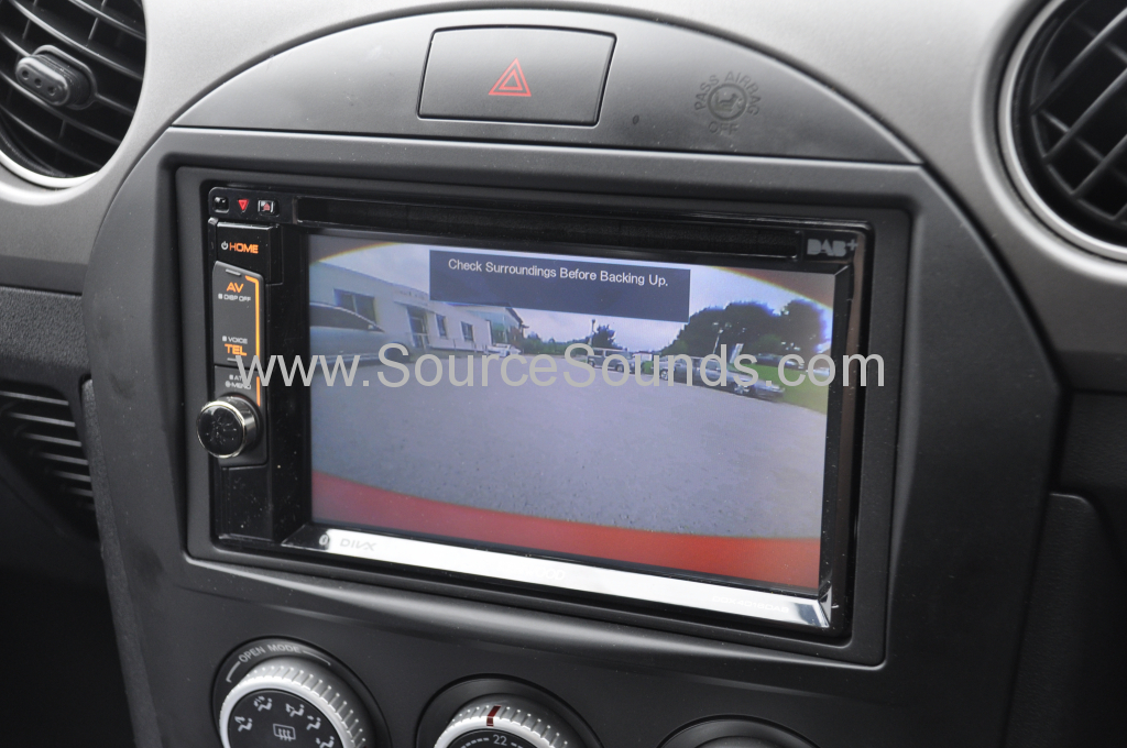 Mazda MX5 2010 DAB upgrade 007