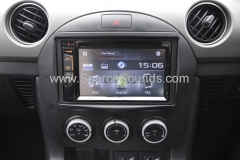 Mazda MX5 2010 DAB upgrade 006