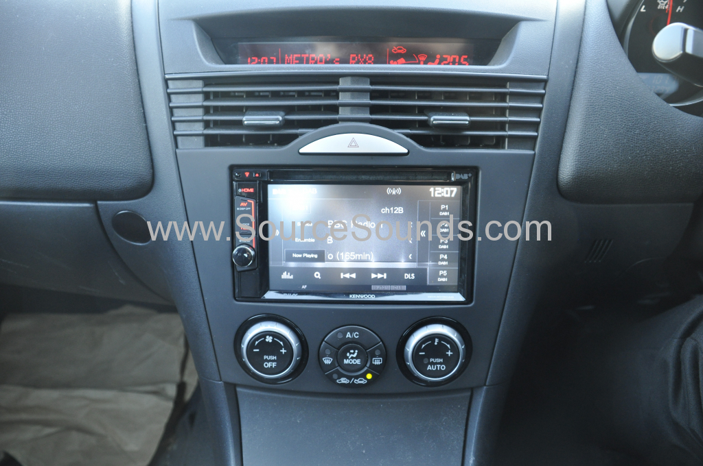 Mazda RX8 2006 DAB upgrade 004