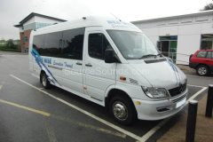 mercedes-sprinter-minibus-screens-001