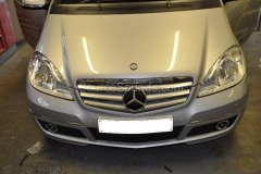mercedes-a-class-2012-parking-sensors-002
