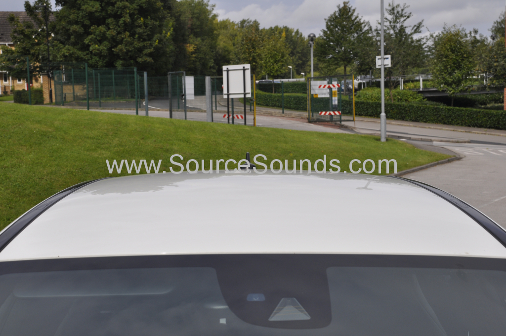 Mercedes A Class 2016 DAB sharkfin 003