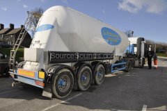 mercedes-actros-2007-tanker-reverse-camera-upgrade-003