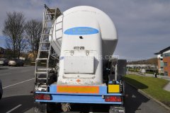 mercedes-actros-2007-tanker-reverse-camera-upgrade-018