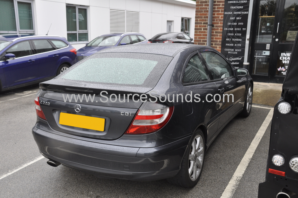 Mercedes C220 2006 navi upgrade 002