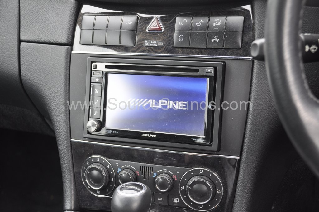 Mercedes CLK 320 2008 reverse camera upgrade 004