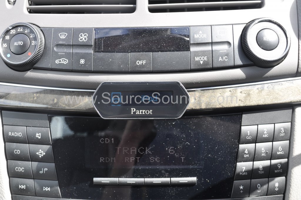 Mercedes E Class 2006 mki9100v3 bluetooth upgrade 007