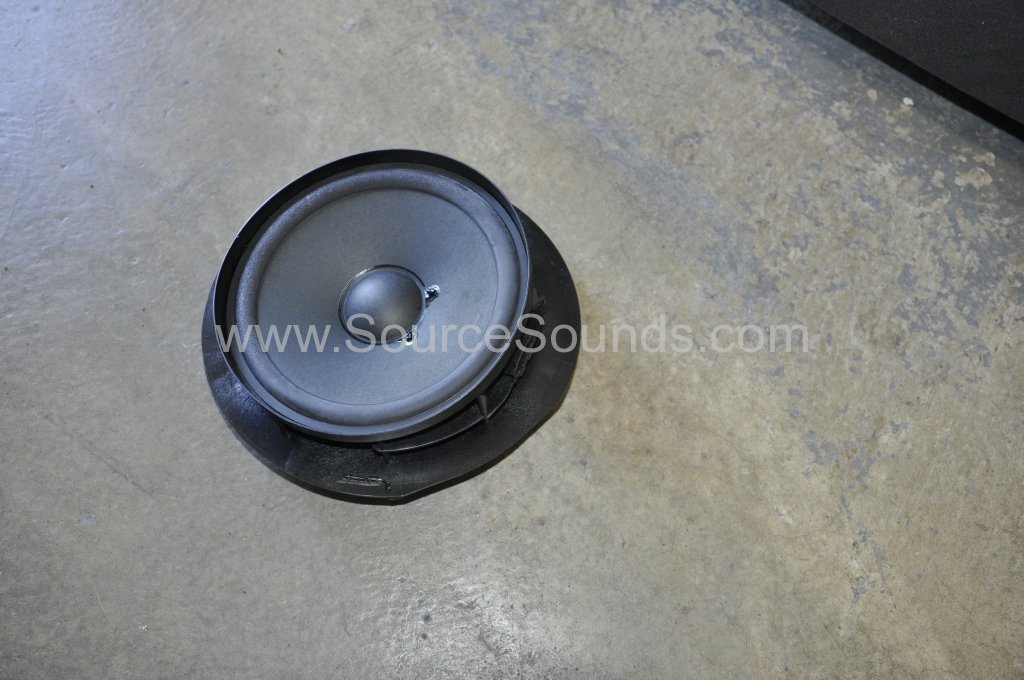 Mercedes E Class 2006 speaker upgrade 004