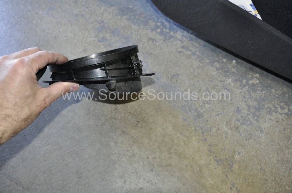 Mercedes E Class 2006 speaker upgrade 005